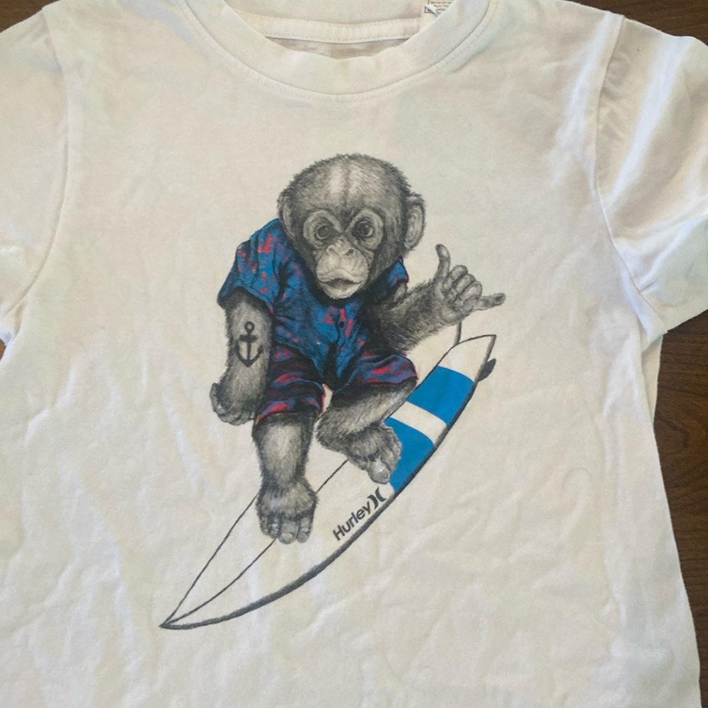 Hurley t-shirt
